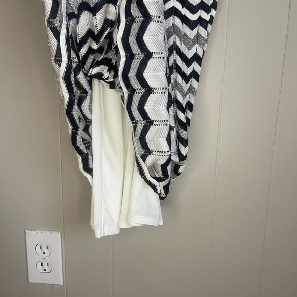 ⭐️White House Black Market⭐️ Sleeveless Dress - Picture 4 of 6